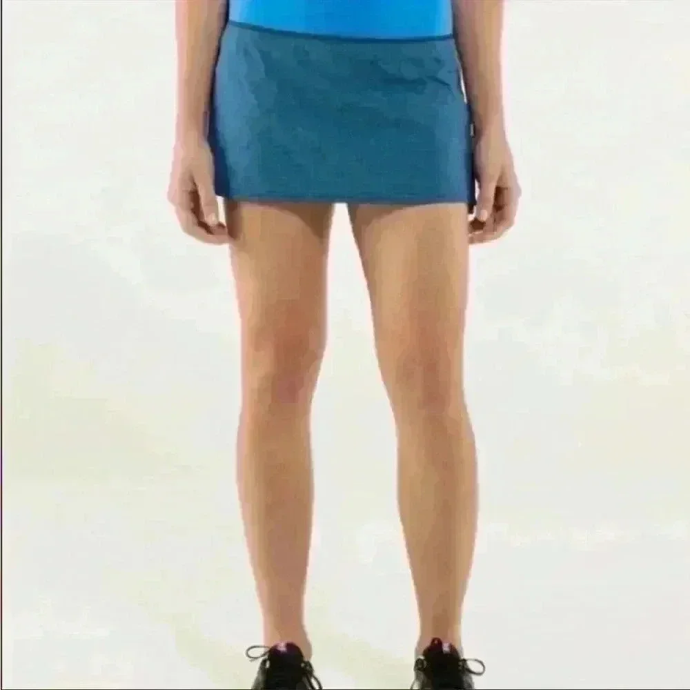 Lululemon Pacesetter cornflower skirt